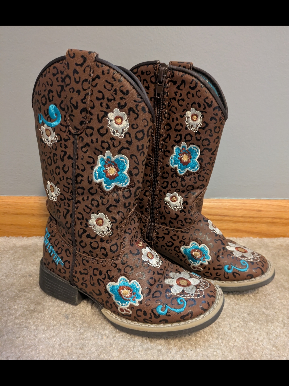 Twister Madelyn Leopard/Flowers Zipper Western Boots Sz 9